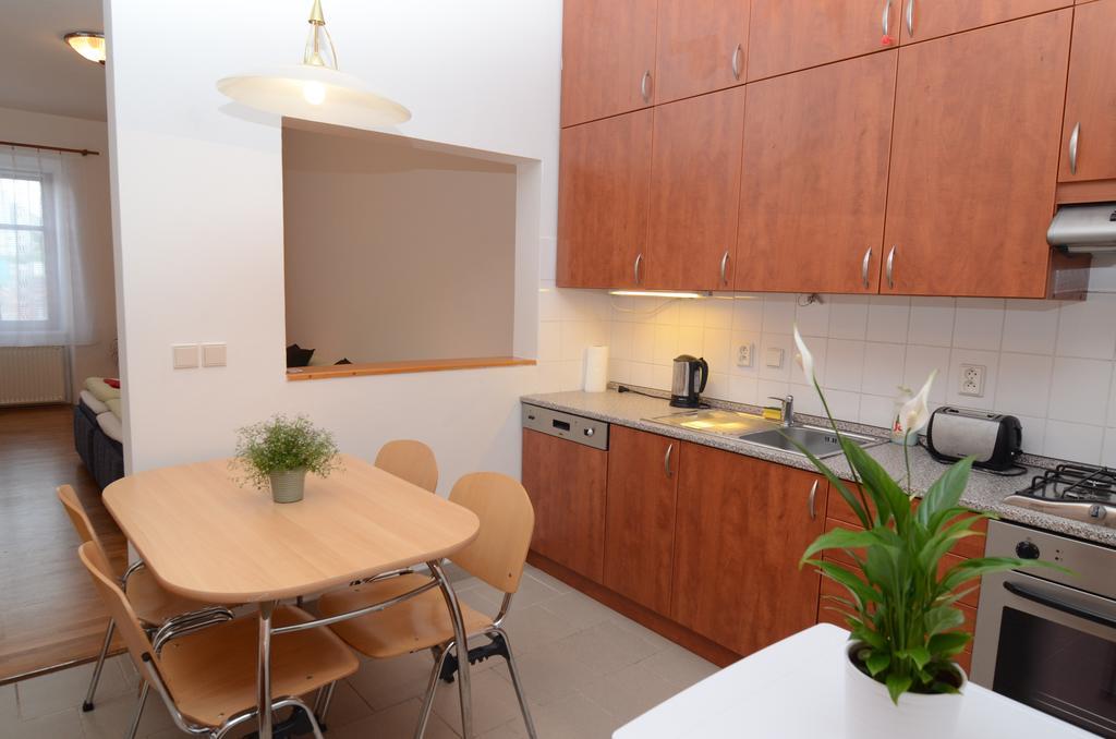 Apartments Karlin プラハ 部屋 写真