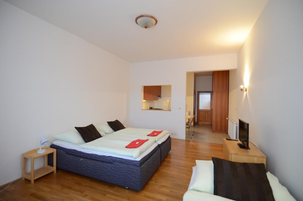Apartments Karlin プラハ 部屋 写真