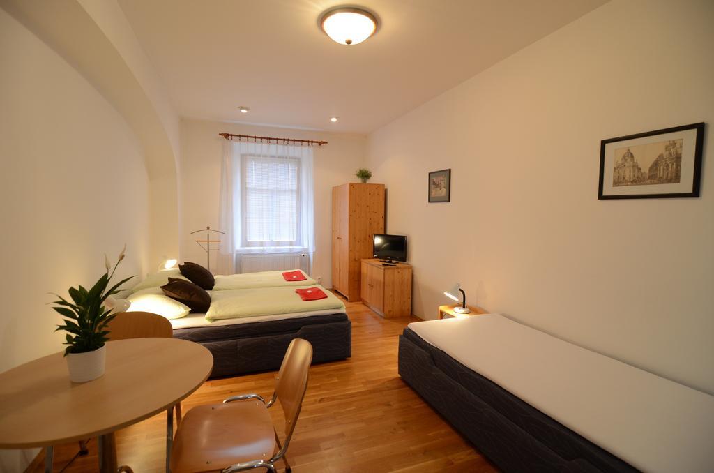 Apartments Karlin プラハ 部屋 写真