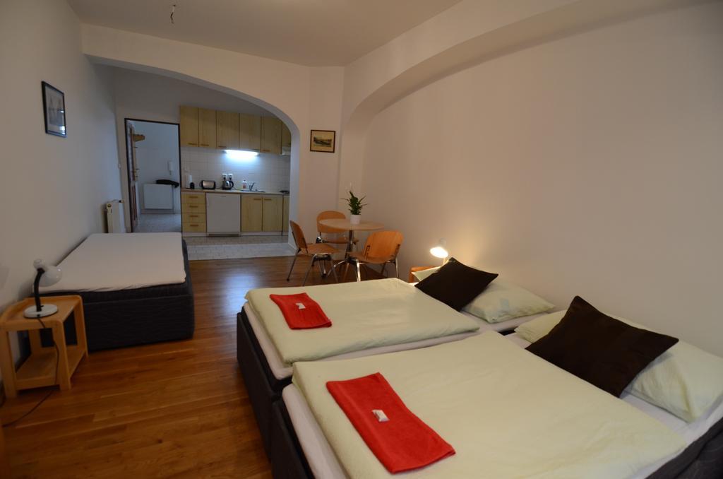 Apartments Karlin プラハ 部屋 写真