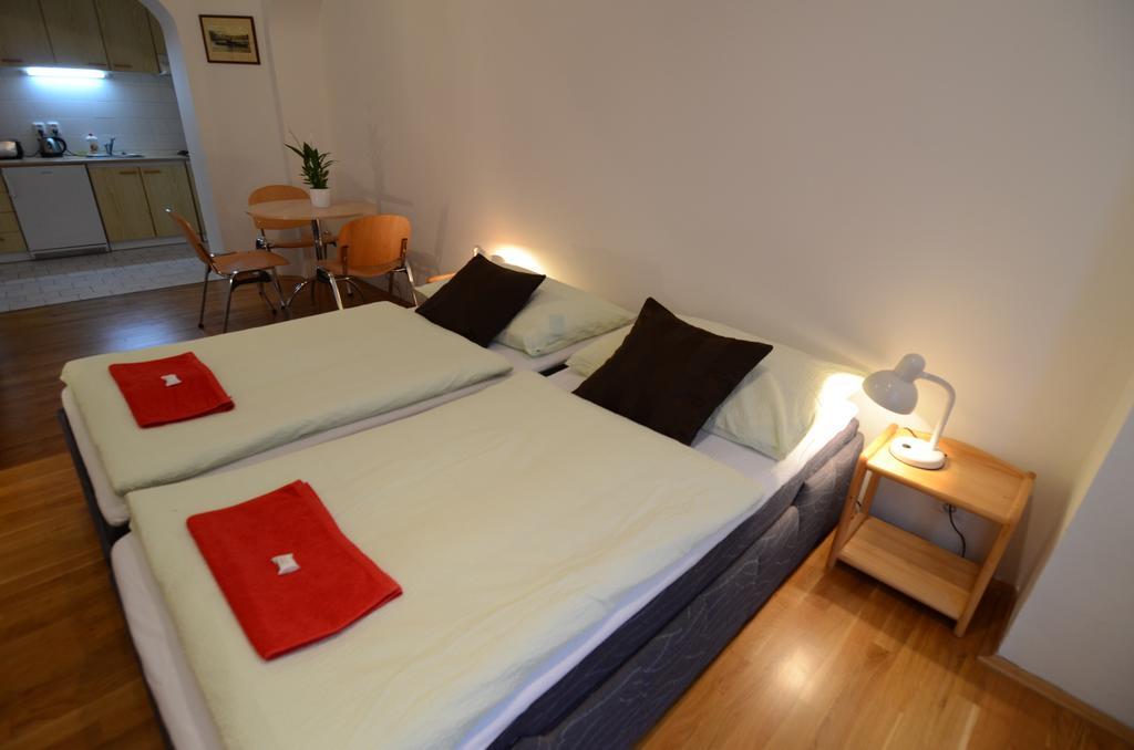 Apartments Karlin プラハ 部屋 写真