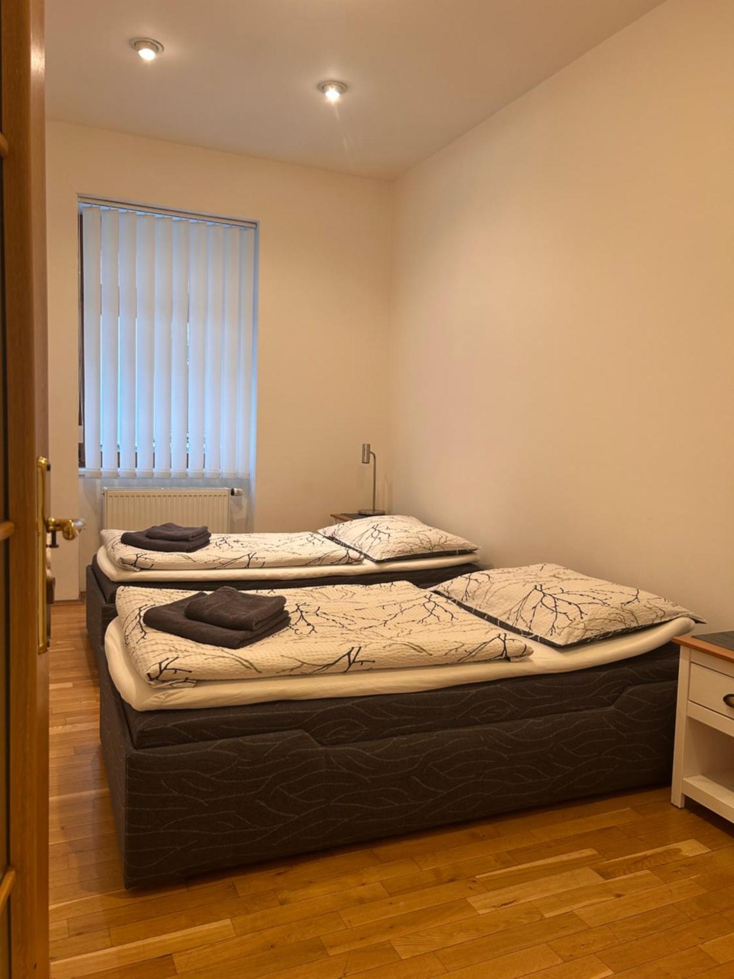 Apartments Karlin プラハ エクステリア 写真